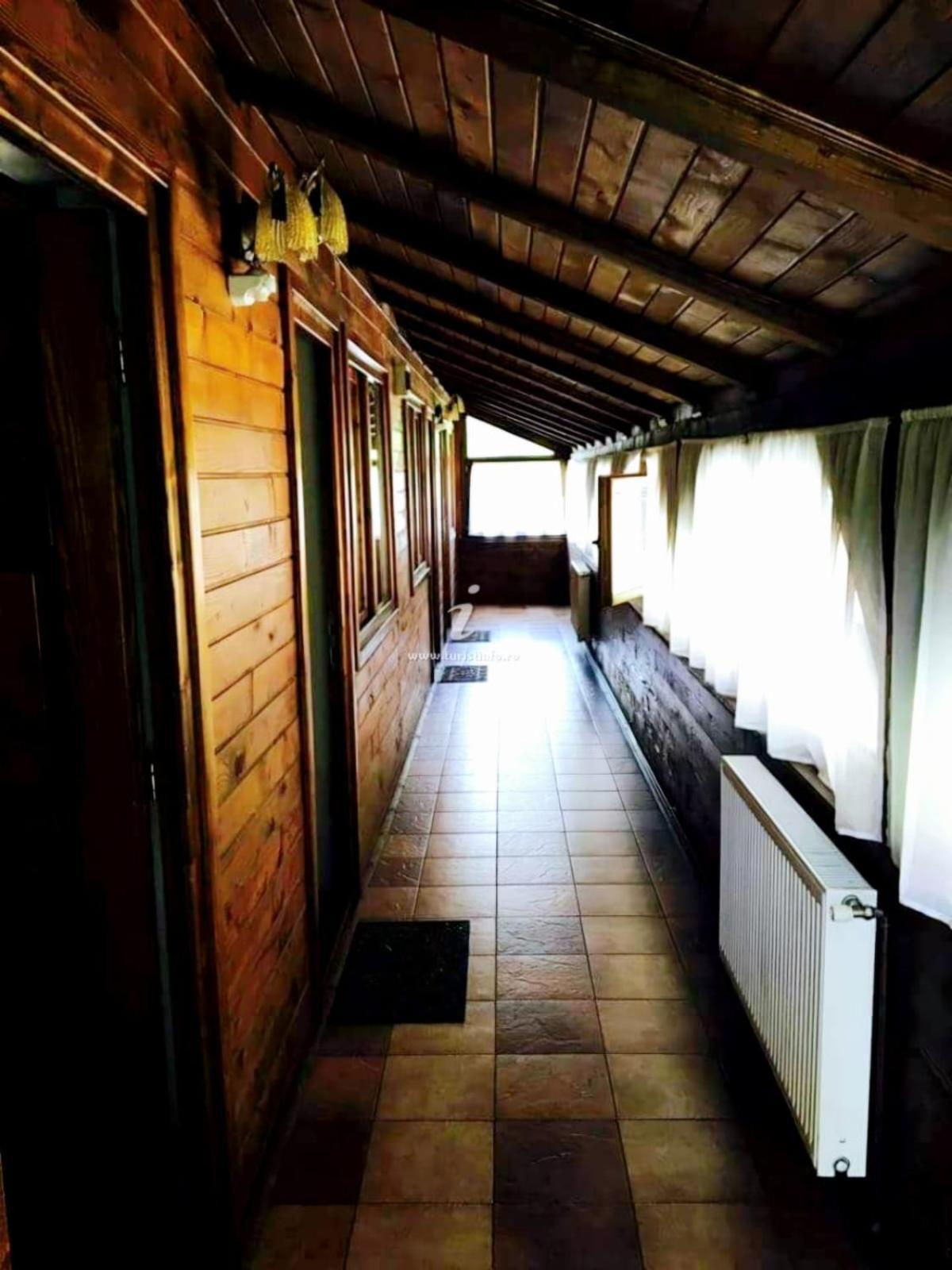 Pensiunea Cerbul - Valea Dobarlaului Bagian luar foto